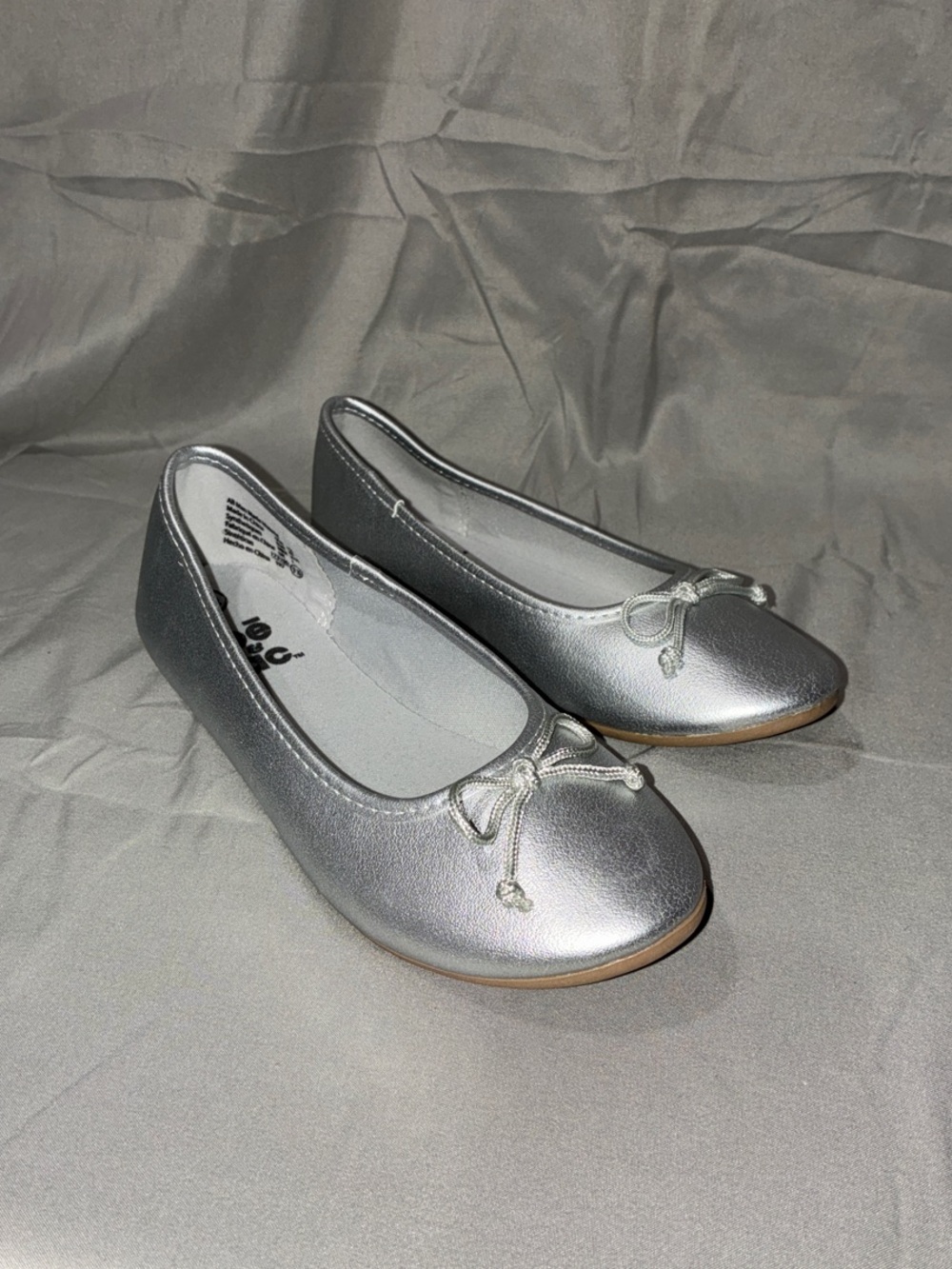 Girl’s Silver Ballet Flats with Bow